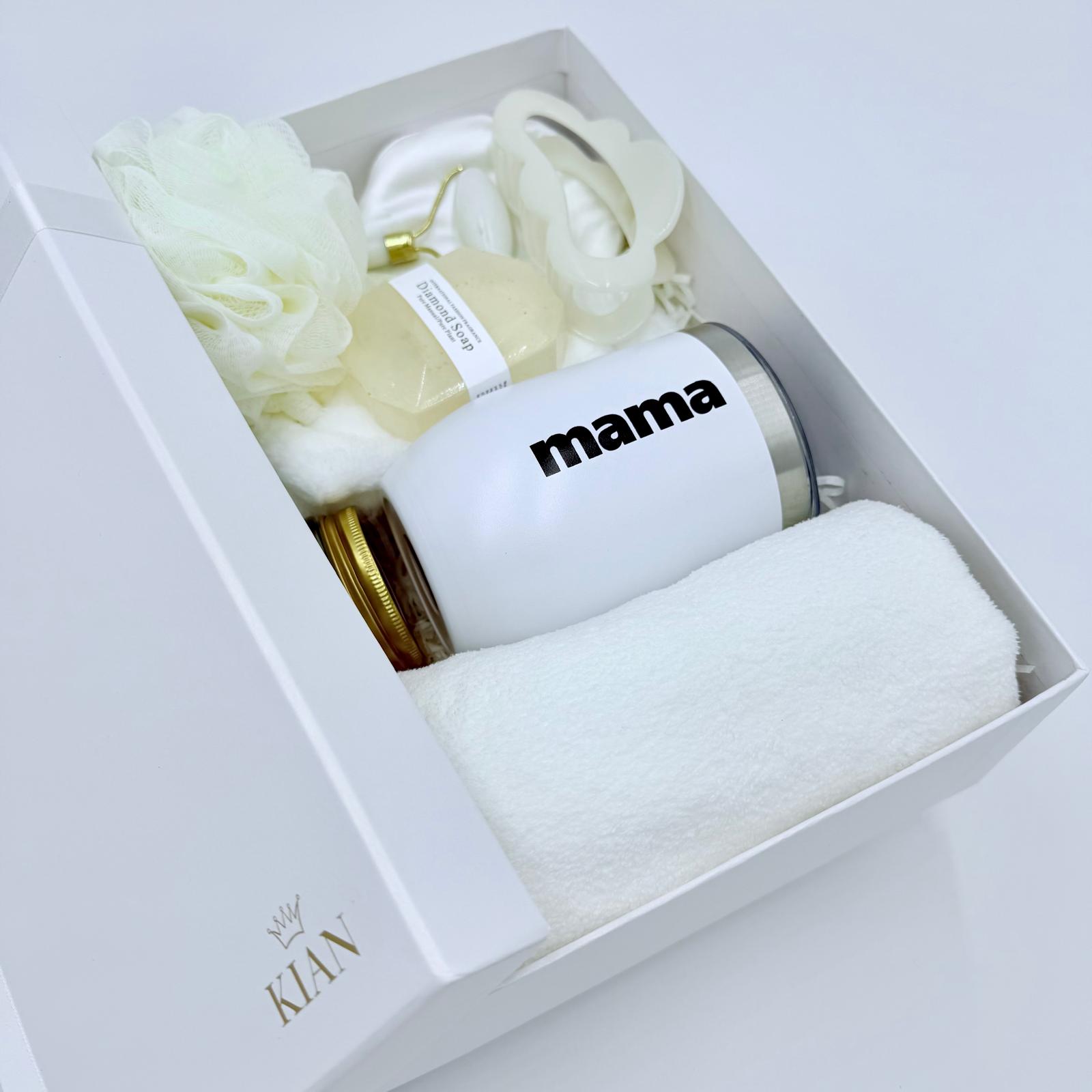 Weiße Box mit liebevoll ausgewählten Pflege- und Lifestyle-Produkten