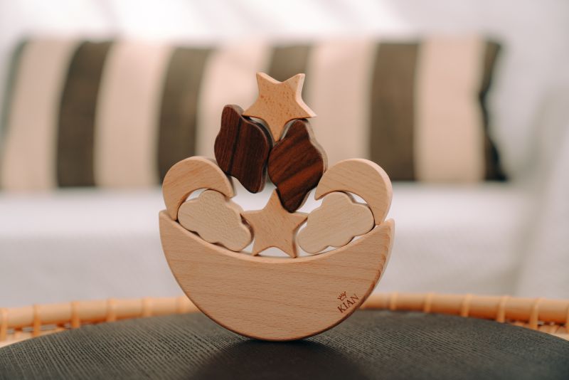 Holzspielzeug des Balancier Stapelspiels aus Holz für Kinder