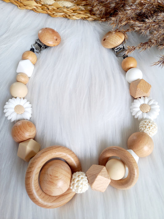 Handgemachte Schnullerkette mit Holzperlen und gehäkelten Details in Naturfarben – stilvolles Babyaccessoire aus Naturmaterialien