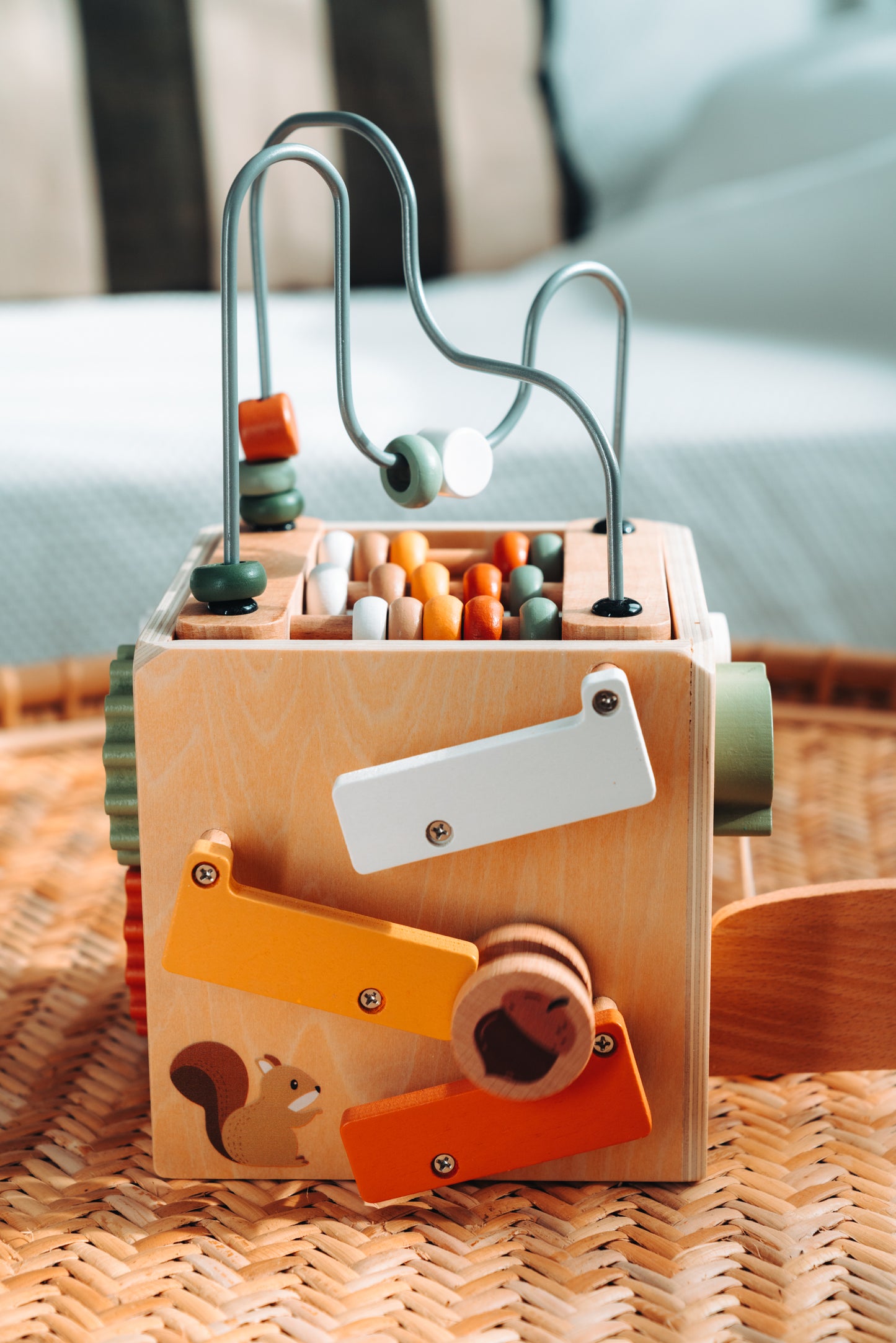Holz Activity Würfel für Kleinkinder, kreatives pädagogisches Spiel